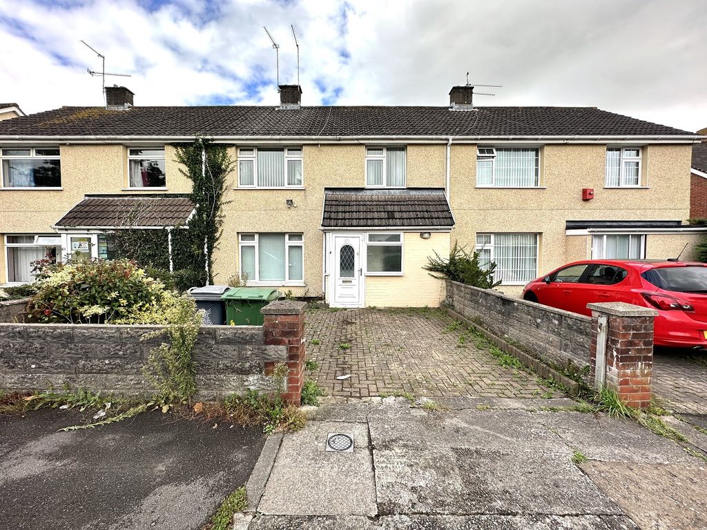 3 bed terraced house to rent in Hendre Road, Rumney, Cardiff. CF3, £