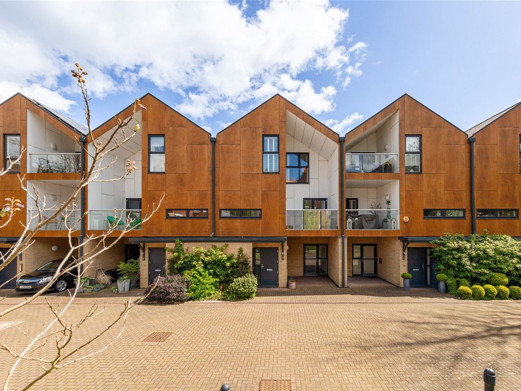 6 bed terraced house for sale in Woodview Mews, Crystal Palace SE19, £