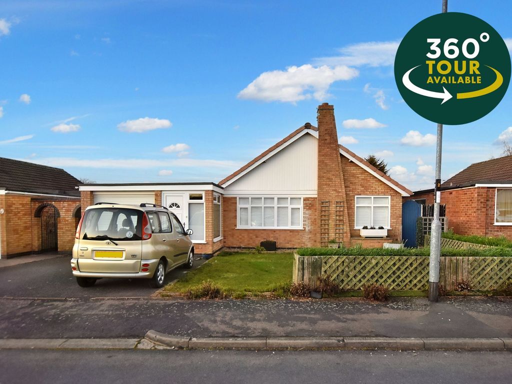 3 bed detached bungalow for sale in Coombe Place, Oadby, Leicester LE2 Zoopla