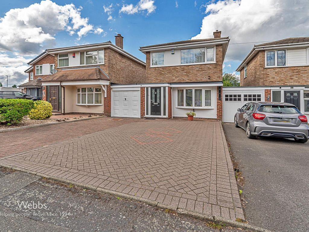 3 bed link detached house for sale in Cherwell Drive, Brownhills, Walsall WS8, £240,000 Zoopla