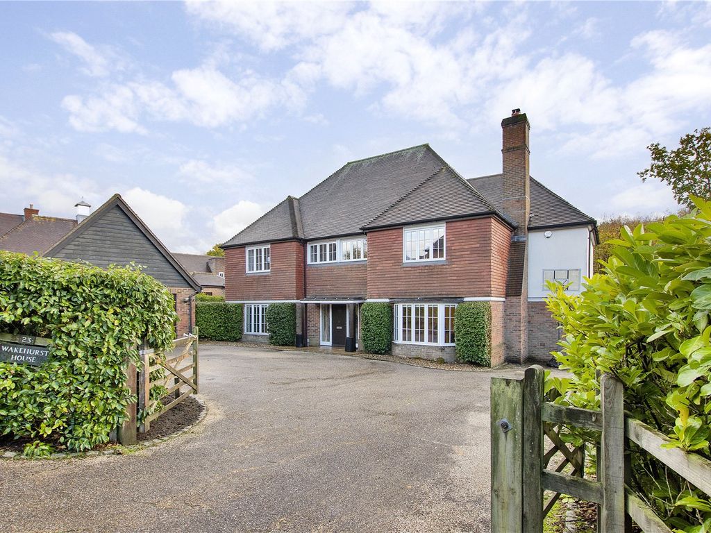 5 bed detached house for sale in The Old Saw Mill, Long Mill Lane