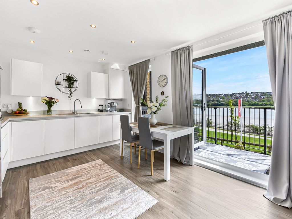 2 bed flat for sale in Knights Templar Way, Strood, Rochester, Kent