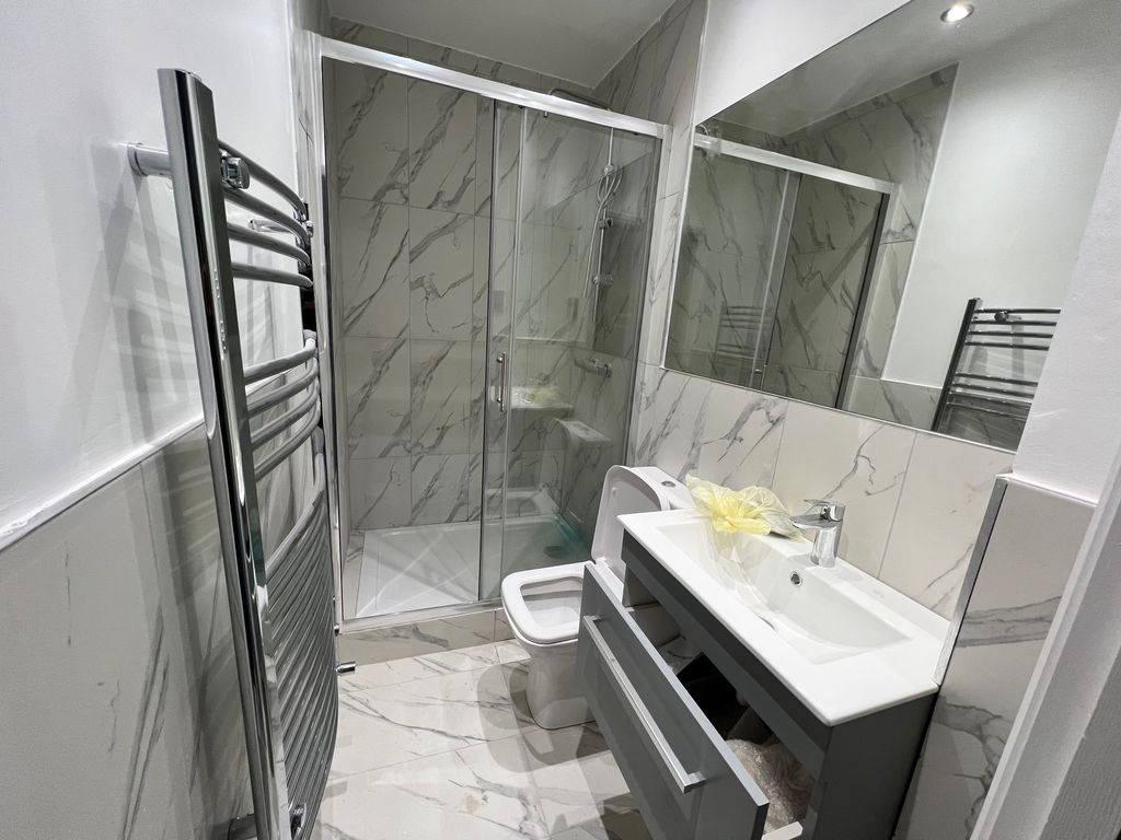 2 bed flat to rent in High Street, Watford WD17 Zoopla