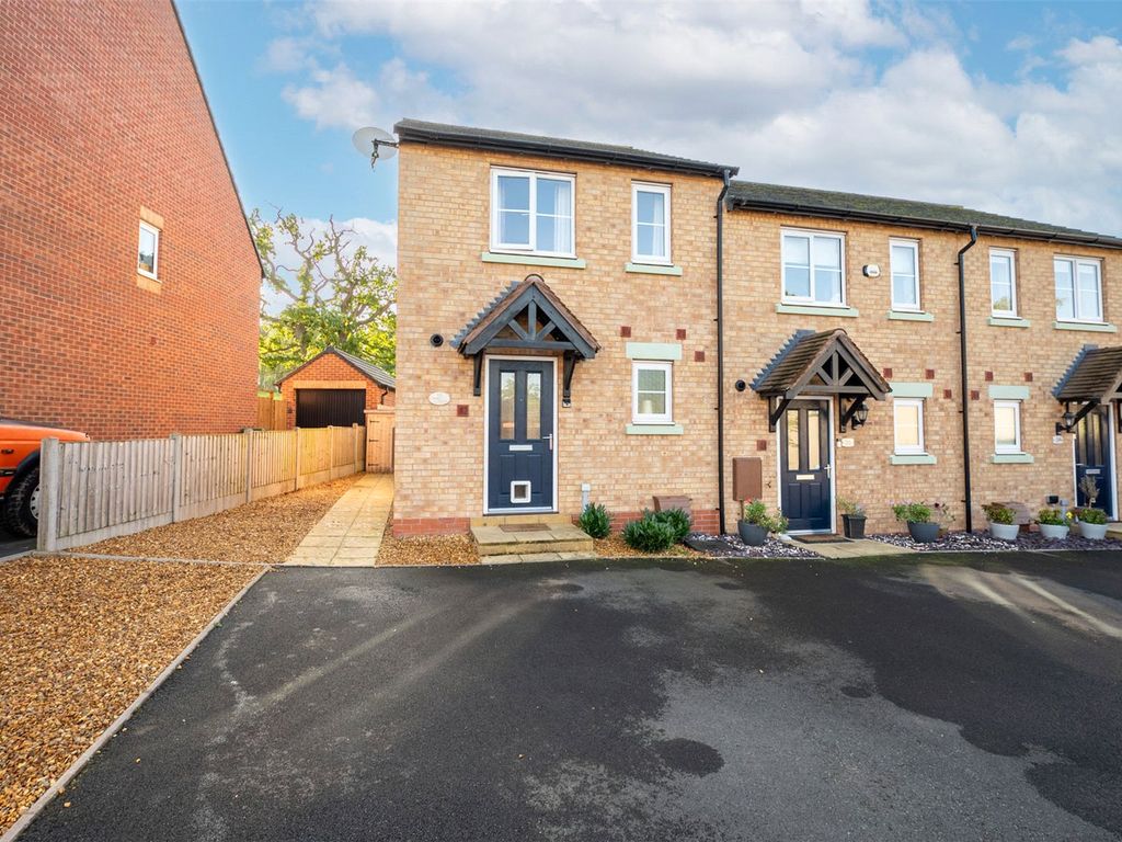 2 bed end terrace house for sale in Vesey Court, Wellington, Telford