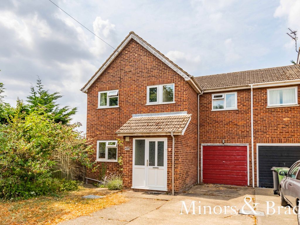 4 bed semidetached house for sale in Shipdham Road, Dereham NR19 Zoopla