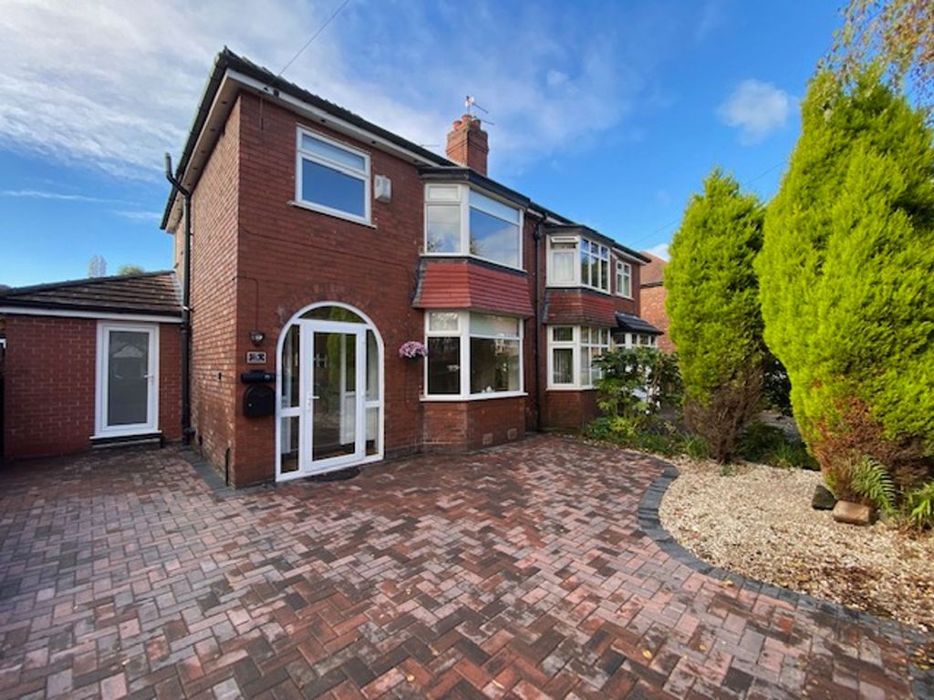 3 bed semidetached house to rent in Hastings Road, Eccles M30, £1,250