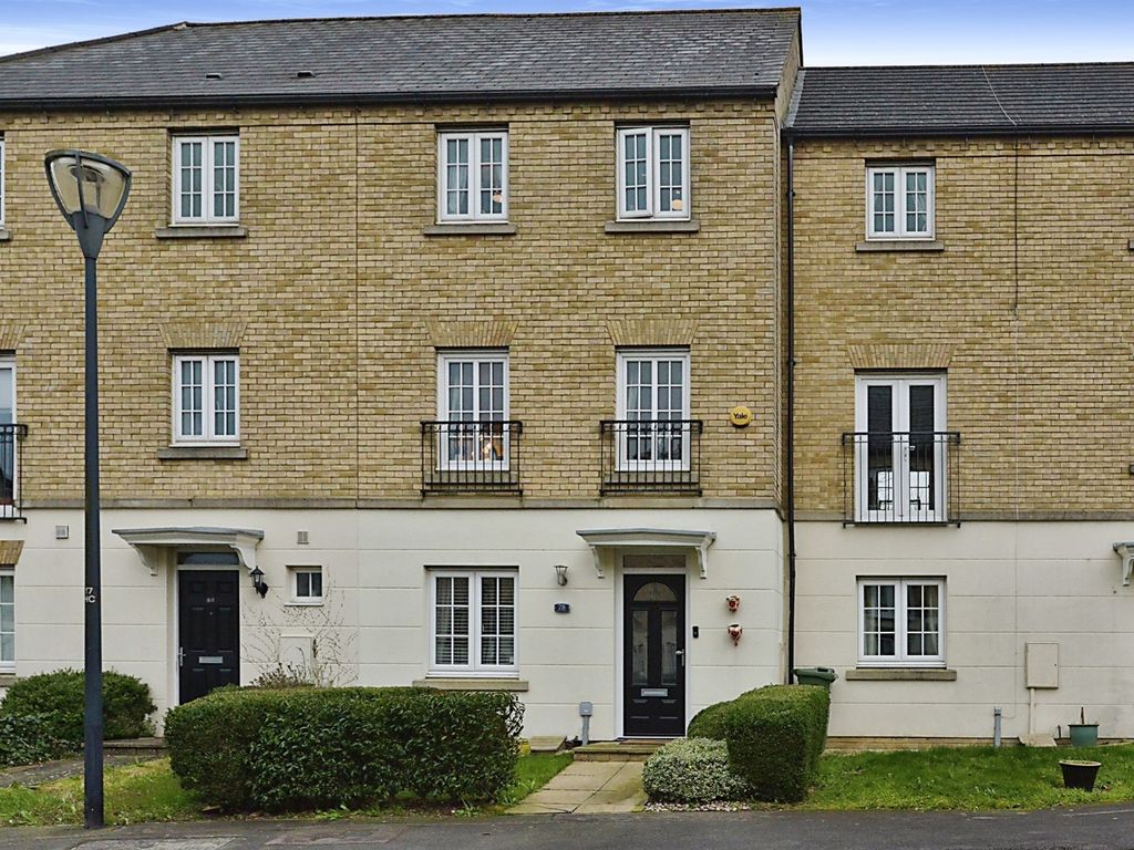 4 bed terraced house for sale in Harlow Crescent, Oxley Park, Milton