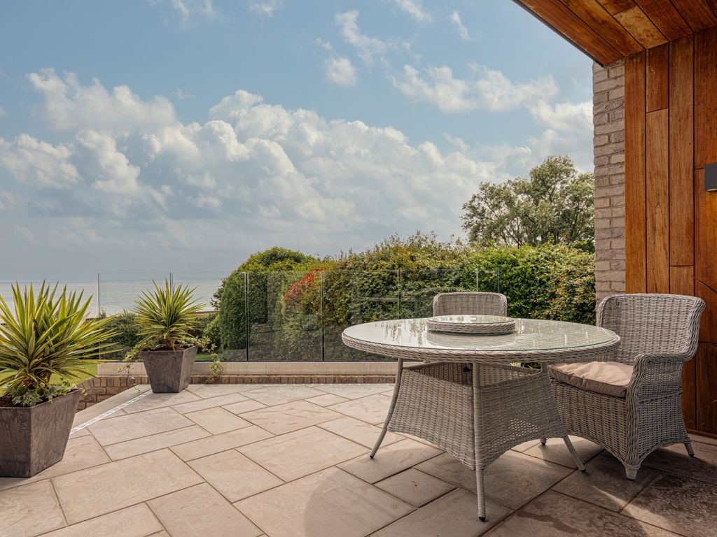 2 bed flat for sale in Naildown Road, Hythe CT21, £585,000 Zoopla