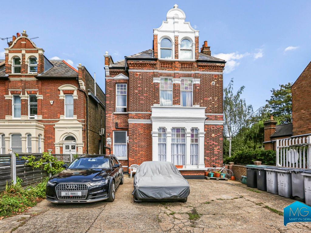 2 bed flat to rent in Great North Road, Highgate, London N6, £1,850 pcm