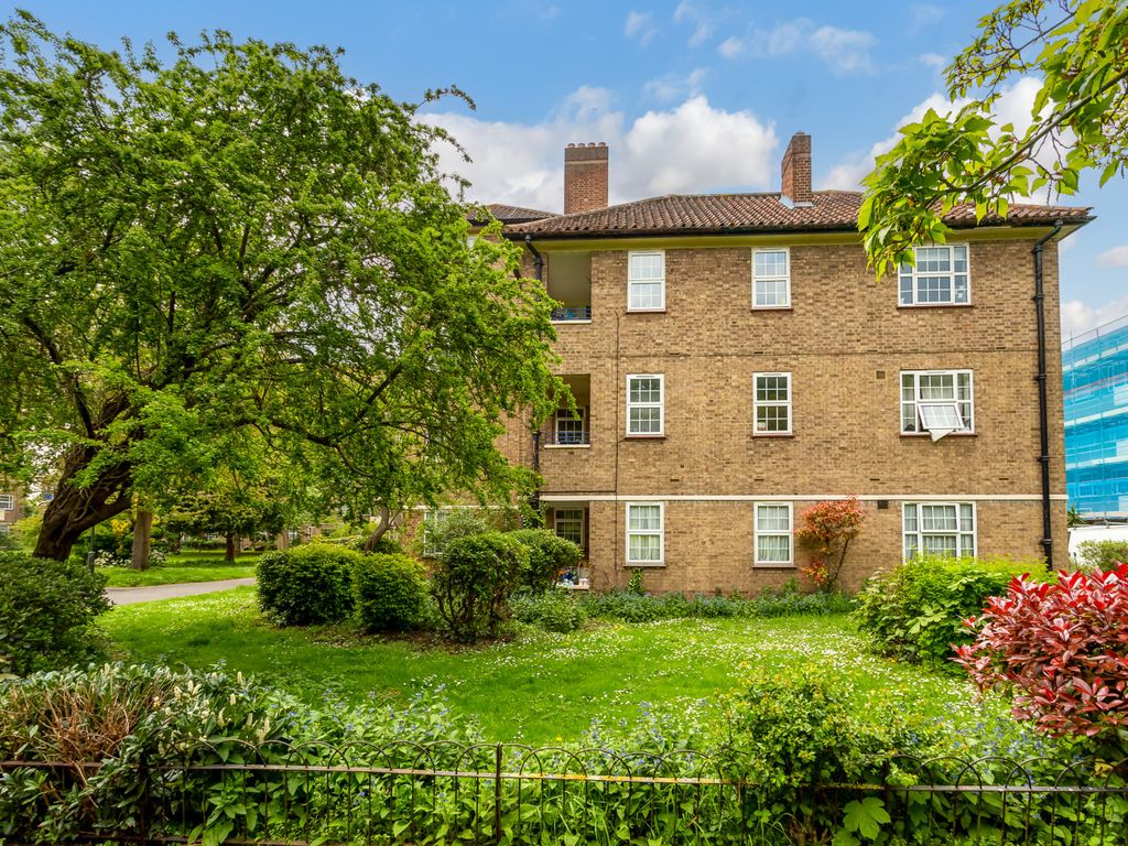 2 bed flat for sale in Glebe Court, London Road, Mitcham CR4 Zoopla