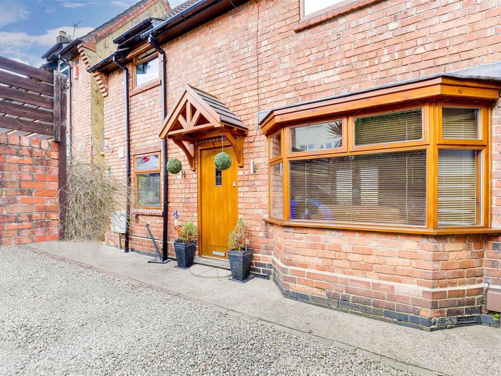 3 bed semidetached house for sale in 33, Frederick Avenue, Ilkeston