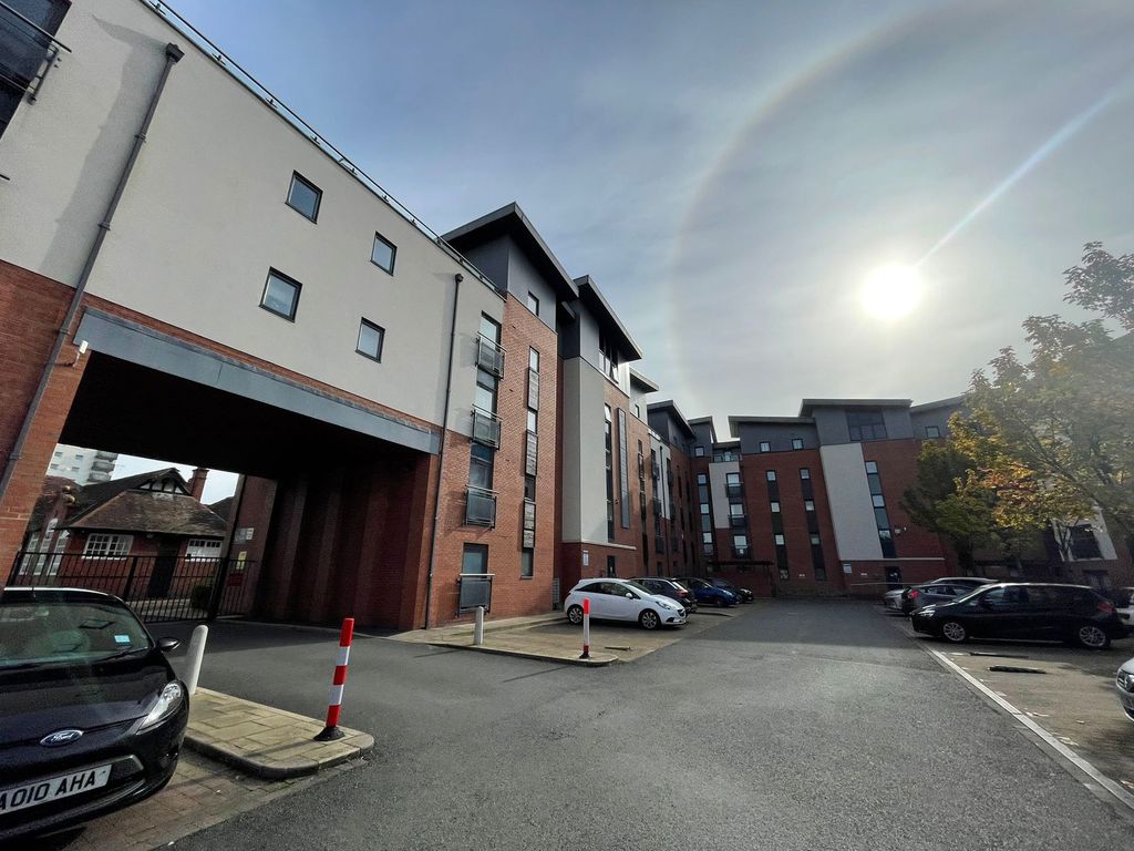 2 bed flat for sale in Egerton Street, Chester CH1, £115,000 Zoopla