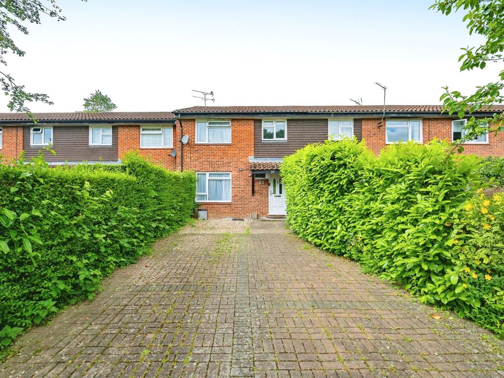 3 bed terraced house for sale in Cutmore Drive, Colney Heath, St