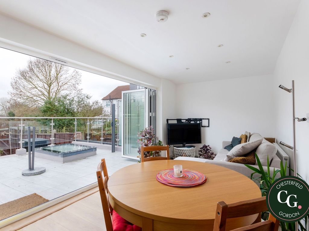 2 bed flat to rent in Egerton Road, London SE25, £1,750 pcm Zoopla