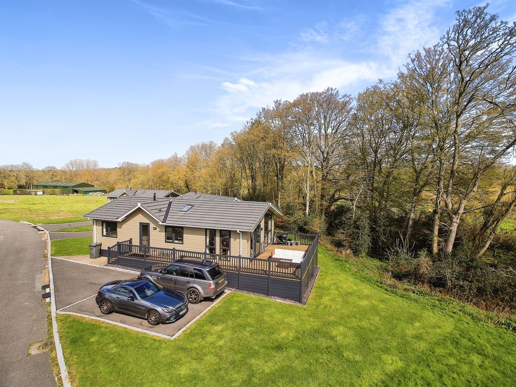 2 bed detached bungalow for sale in Lewes Road, Blackboys, Uckfield TN22, £365,000 Zoopla