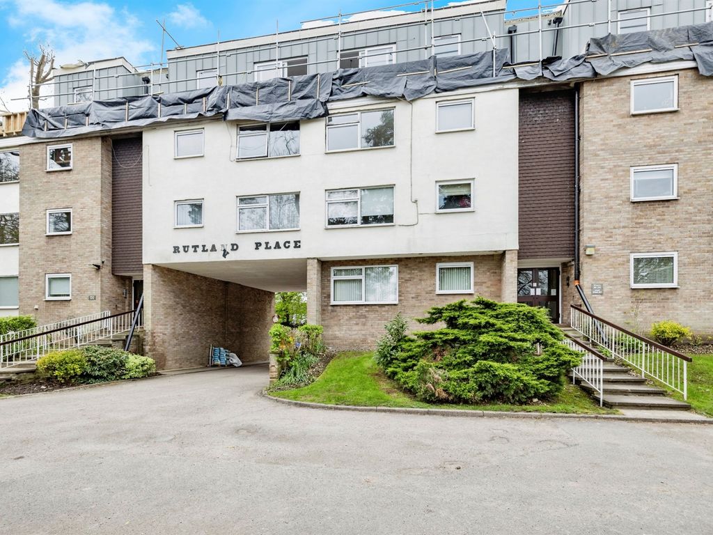 2 bed flat for sale in The Rutts, Bushey Heath, Bushey WD23, £325,000