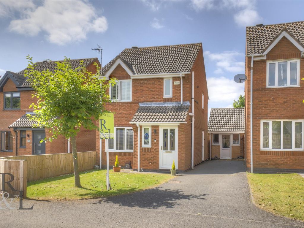3 bed detached house for sale in Harvest Grove, Moira, Swadlincote DE12