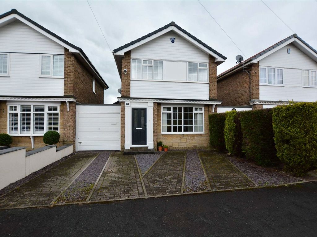 3 bed linkdetached house for sale in Stone Brig Lane, Rothwell, Leeds