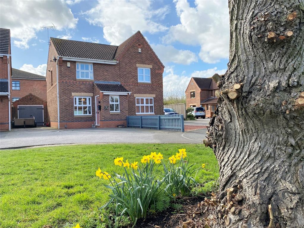 2 bed semidetached house for sale in The Ivies, Farndon Road, Newark