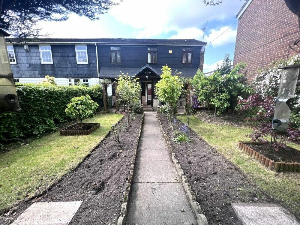 3 bed semidetached house for sale in Reynolds Walk, Ashmore Park