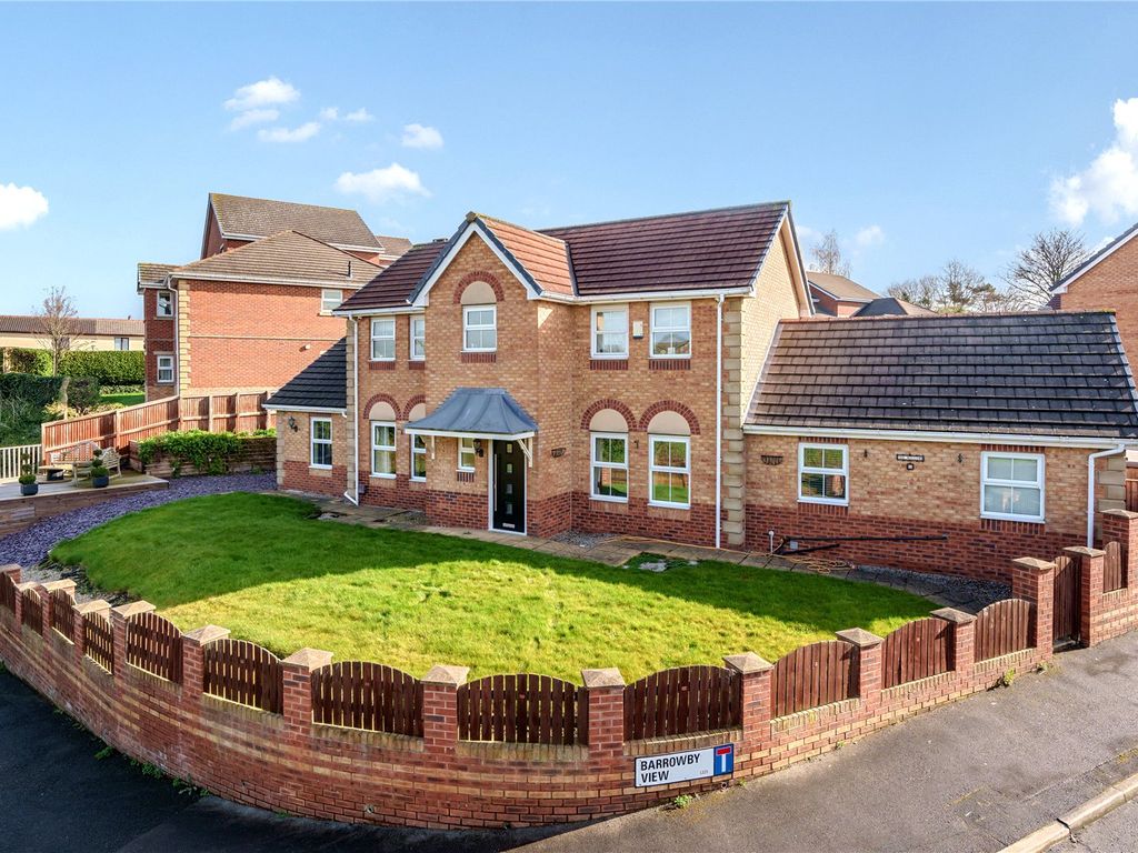 4 bed detached house for sale in Barrowby View, Garforth, Leeds, West