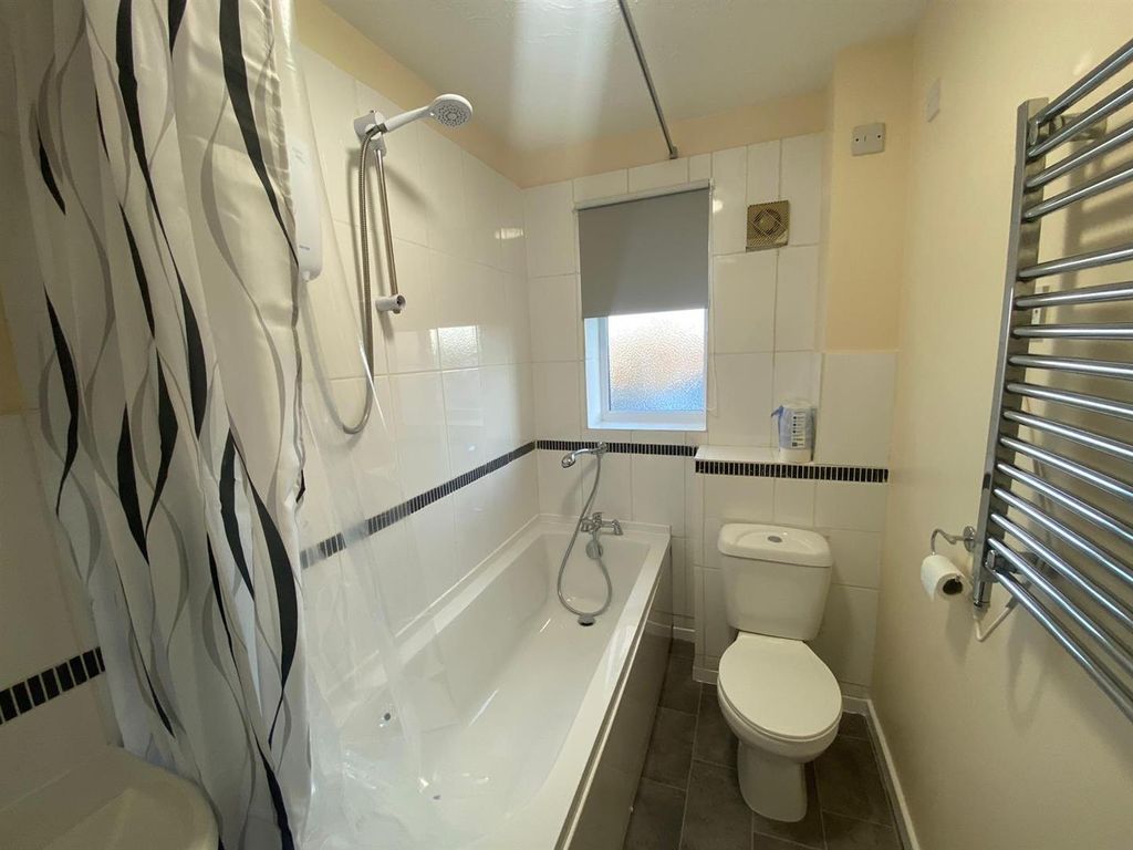 2 bed terraced house to rent in Hillside Croft, Napton, Southam CV47, £