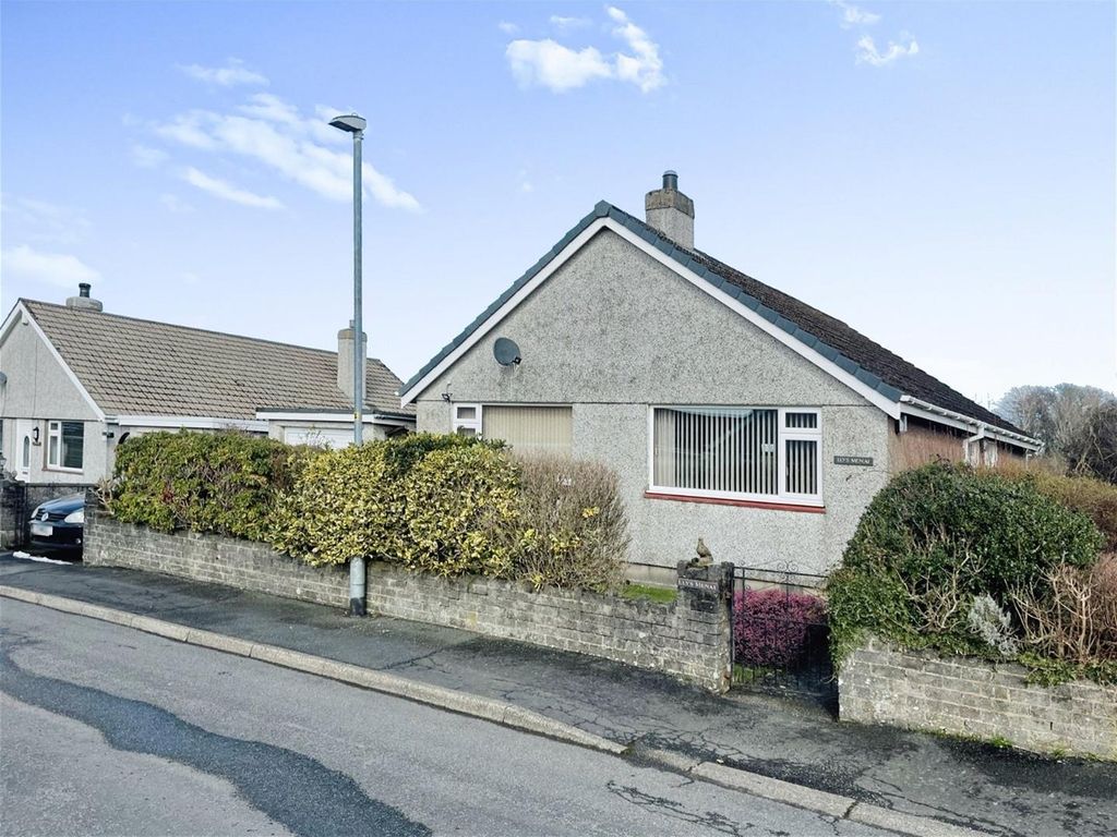 3 bed bungalow for sale in Stad Pen Y Berth, Llanfairpwllgwyngyll LL61