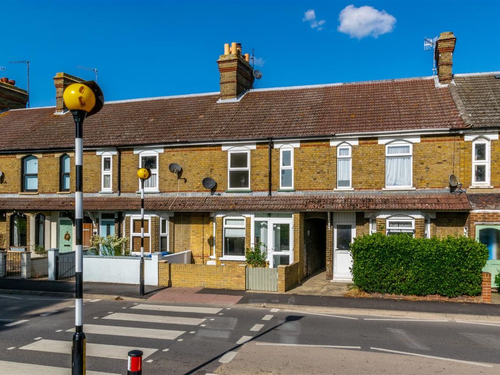 3 bed property for sale in Whitstable Road, Faversham ME13, £325,000