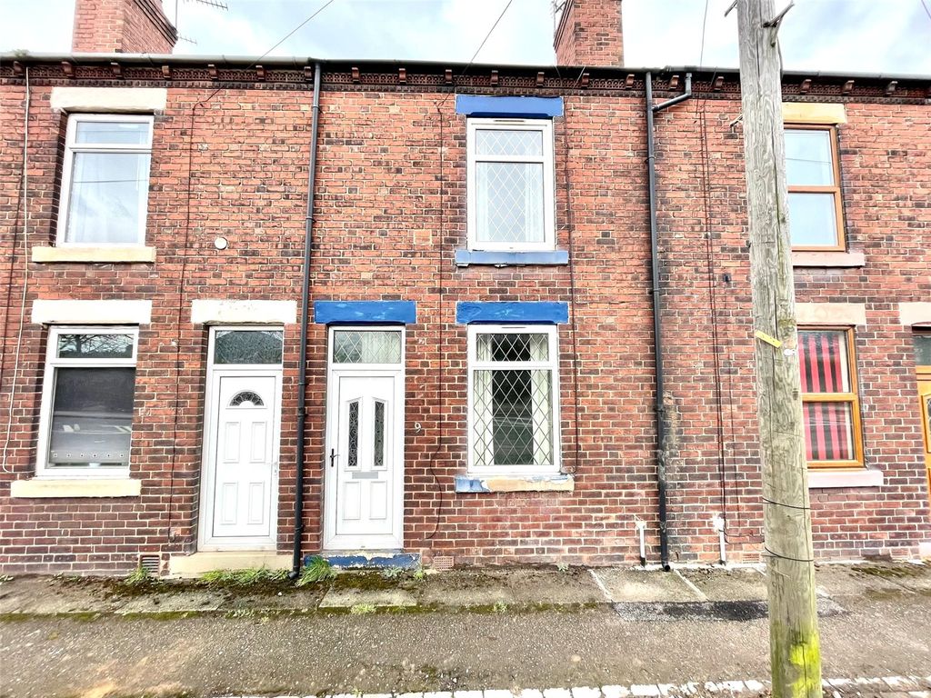 2 bed terraced house for sale in Mill Cottages, Featherstone