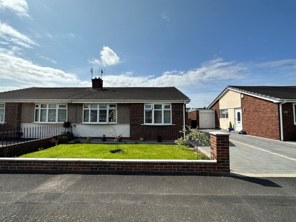 2 bed bungalow for sale in Silverdale Avenue, Wardley, Gateshead NE10