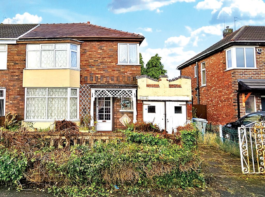 3 bed semidetached house for sale in Humphrey Park, Urmston