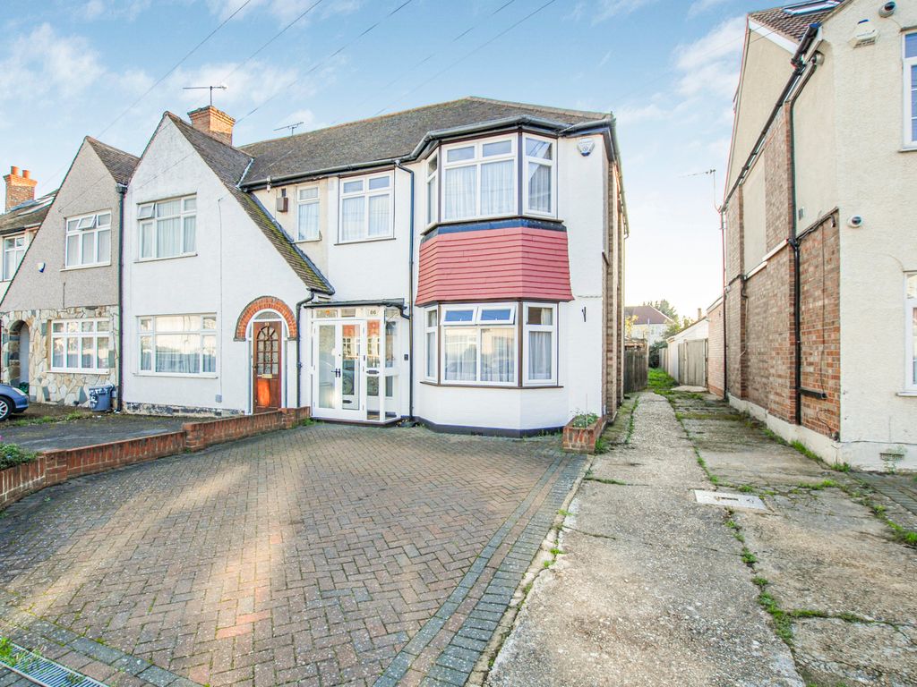 3 bed end terrace house for sale in Richmond Avenue, Hillingdon UB10