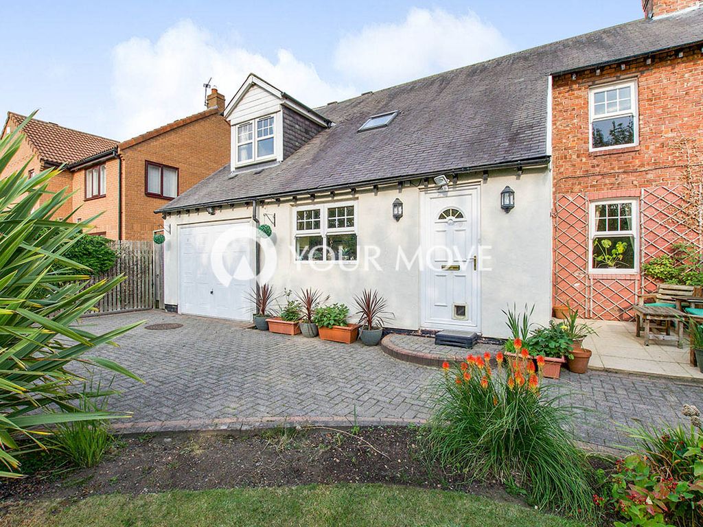 3 bed semidetached house for sale in Kielder Avenue, Cramlington