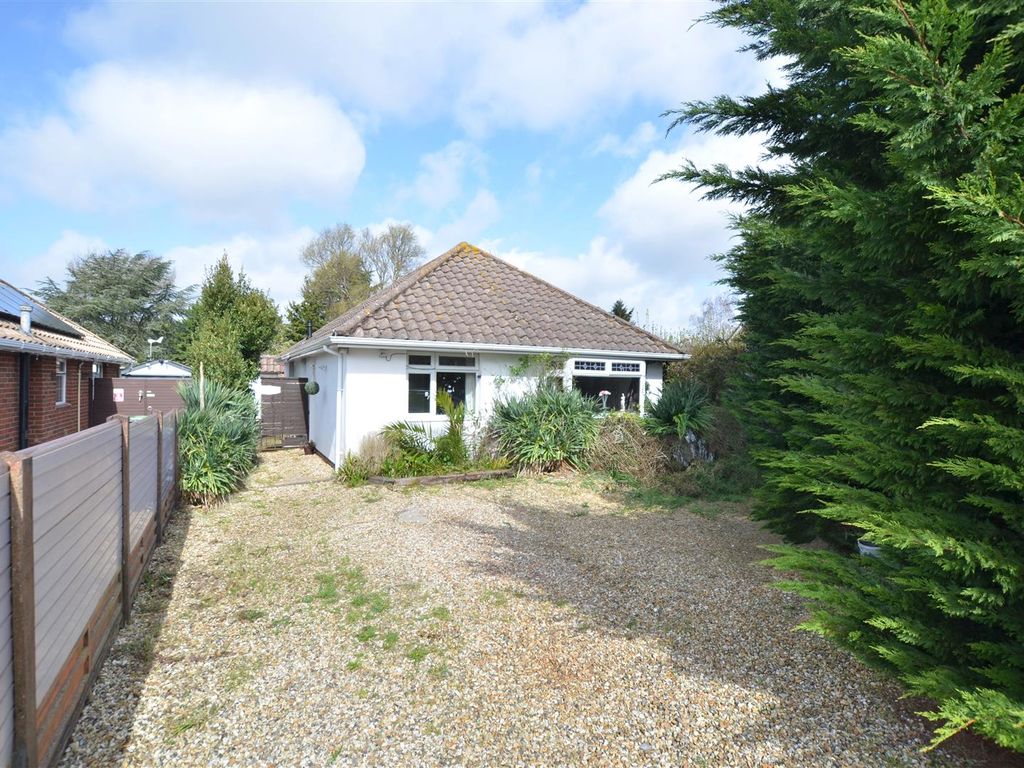 3 bed detached house for sale in Selangor Avenue, Emsworth PO10, £