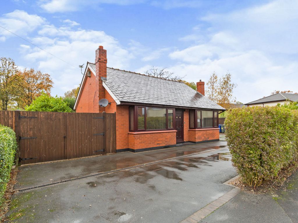 2 bed bungalow for sale in Park Road, Coppull, Chorley, Lancashire PR7