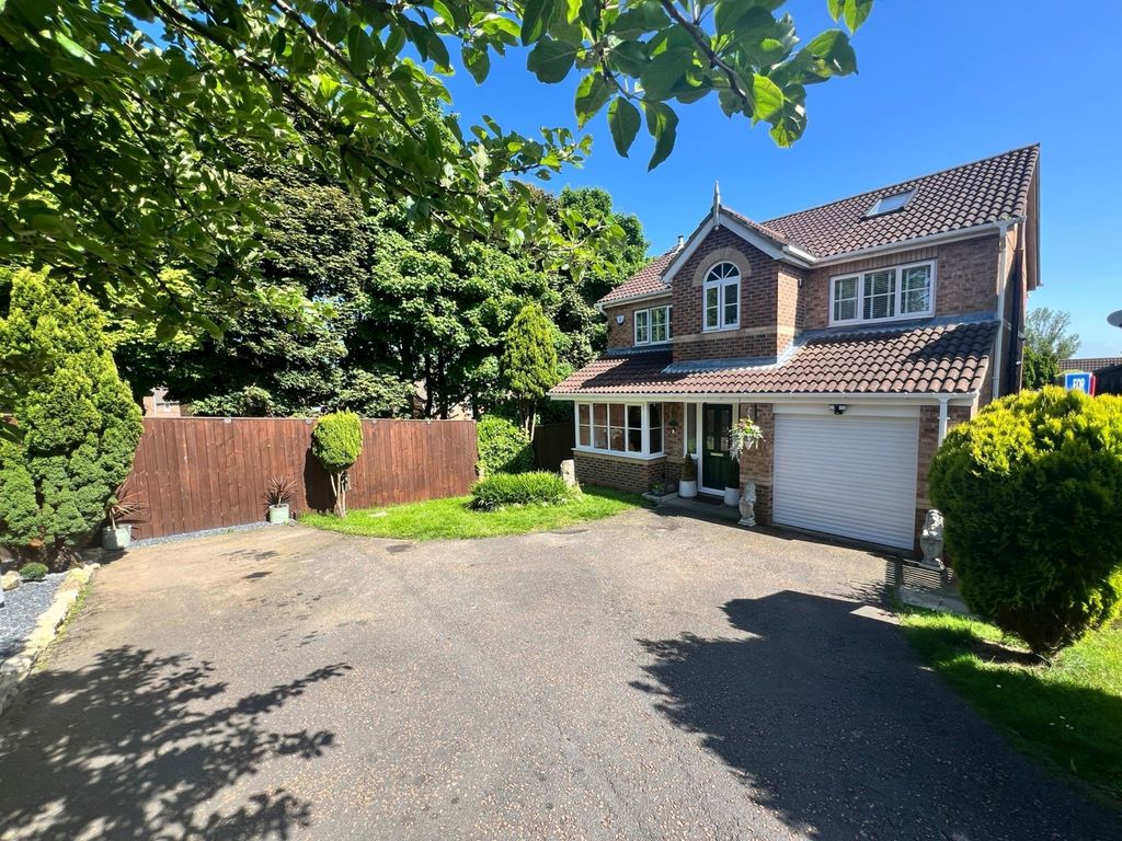 4 bed detached house for sale in Willerby Grove, Peterlee, County