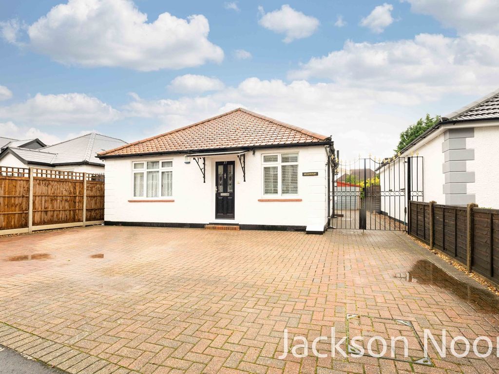 3 bed detached bungalow for sale in Lansdowne Road, Ewell KT19, £825,000 Zoopla