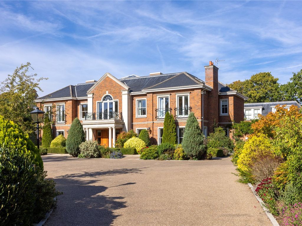 7 bed detached house for sale in Sandown Avenue, Esher, Surrey KT10, £
