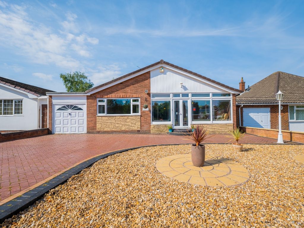 3 bed bungalow for sale in Gillity Avenue, Walsall WS5 Zoopla