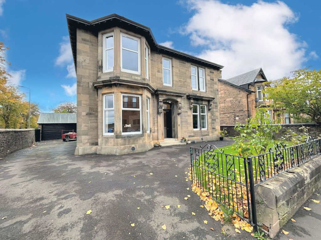 5 bed detached house for sale in Ronaldshay Crescent, Grangemouth FK3