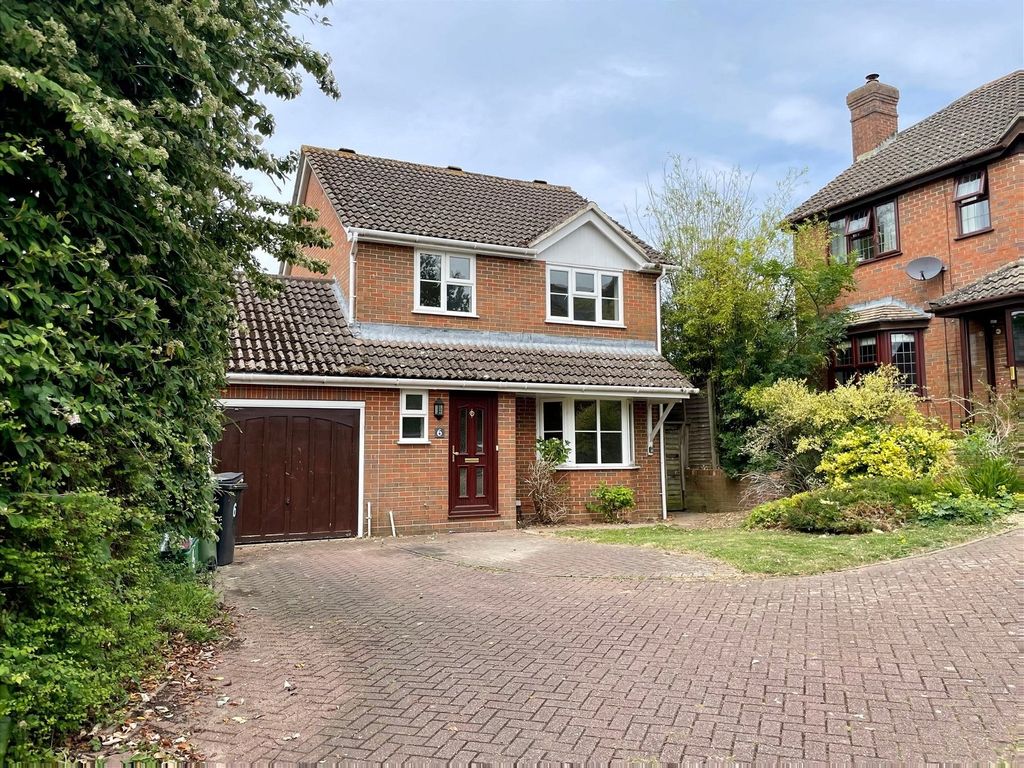 3 bed detached house to rent in Strouds Meadow, Cold Ash, Thatcham RG18