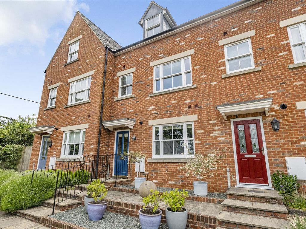 4 bed terraced house for sale in London Road, Devizes SN10 Zoopla