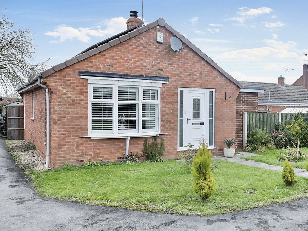 2 bed detached bungalow for sale in Ashworth Crescent, North Leverton