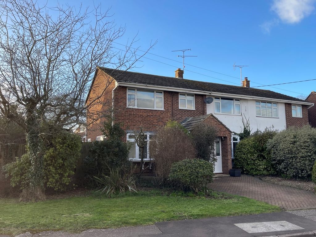 5 bed semidetached house for sale in Well Lane, Galleywood, Chelmsford