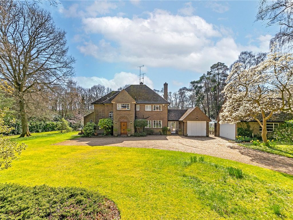 4 bed detached house for sale in Alderton Drive, Ashridge Park, Little