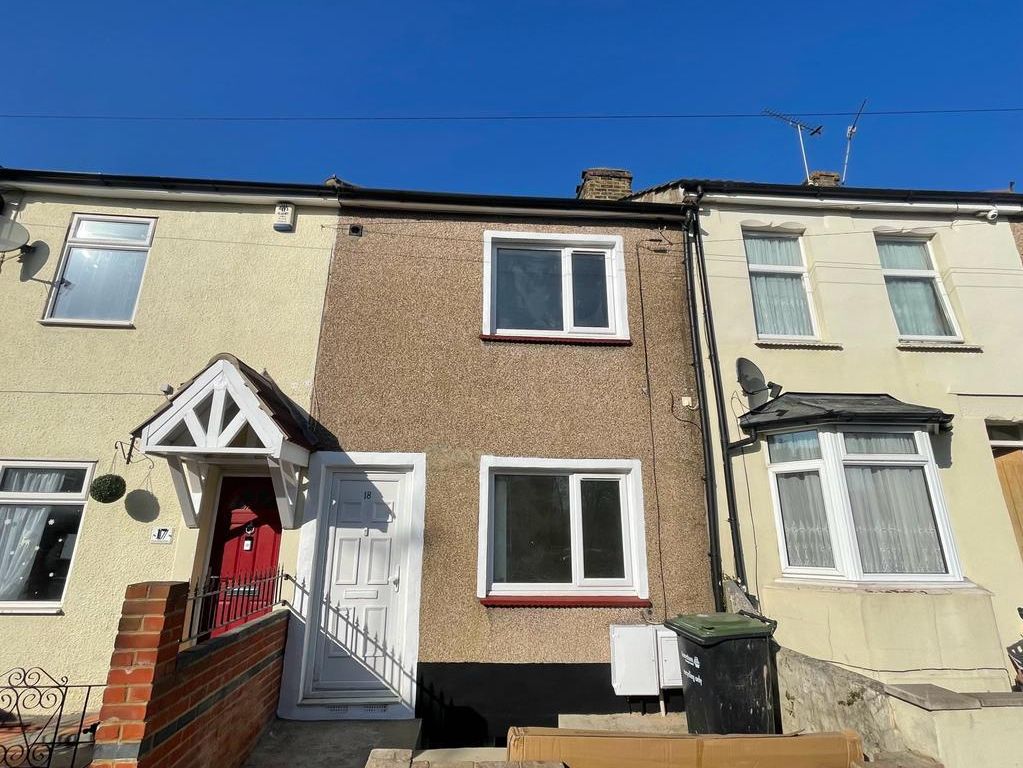 3 bed property to rent in Lower Range Road, Gravesend DA12 Zoopla