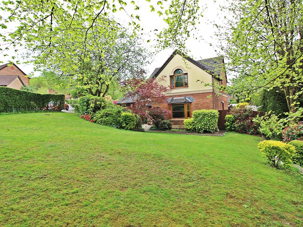 3 bed detached house for sale in Heol Isaf Hendy, Miskin, Pontyclun, Rhondda Cynon Taff. CF72, £