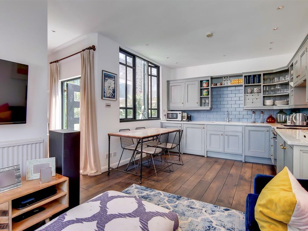 3 bed flat for sale in Portobello Road, London W10 Zoopla