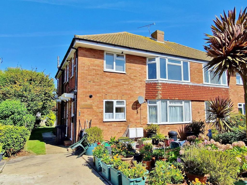 2 bed for sale in Colne House, Waltham Way, FrintonOnSea