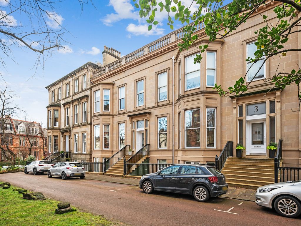 3 bed flat for sale in Queens Gardens, Dowanhill, Glasgow G12, £545,000